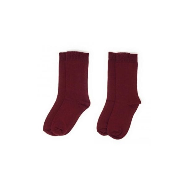 Par de calcetines burdeos de algodón para hombre y mujer en Ropa La Giralda.