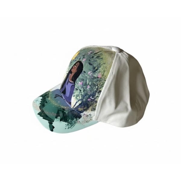 Gorra con diseño artístico y estampado de naturaleza y mujer.