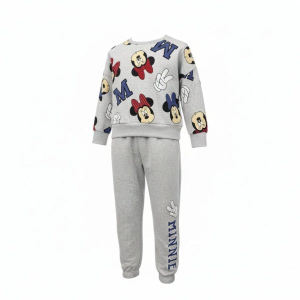Conjunto de ropa infantil con estampado de Mickey Mouse y letras en gris y azul.
