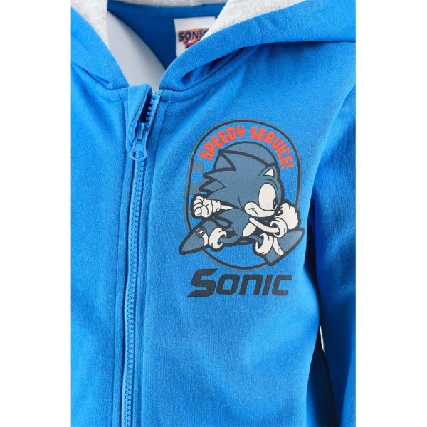 Chaqueta azul con logo de Sonic y texto 'Speedy Seaview' en la parte delantera.