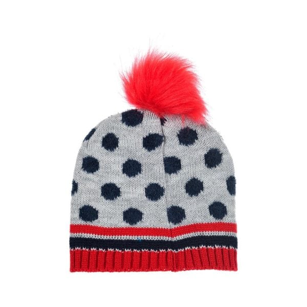 Gorro de lana gris con puntos negros y pompón rojo en la parte superior.