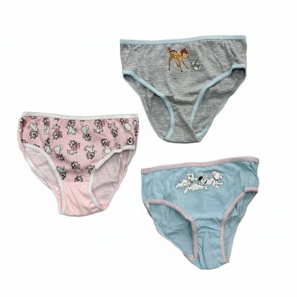 Tres braguitas infantiles con estampados de perros y gatos en colores rosa, gris y azul.