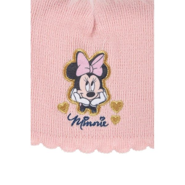 Detalle de prenda de ropa con bordado de Minnie Mouse y corazones dorados.