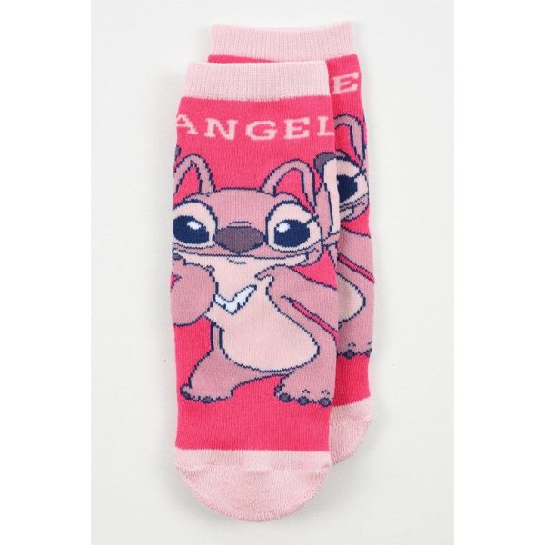 Calcetines infantiles con diseño de perrito y letras en rosa y azul.