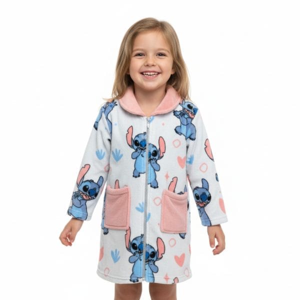 Ropa infantil con diseño de Stitch de Lilo y Stitch en color azul y rosa.