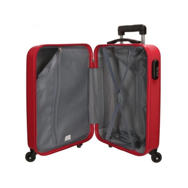Maleta de viaje roja abierta con compartimentos internos.