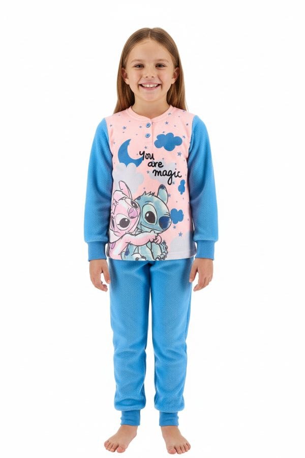 Ropa infantil de la marca Ropa La Giralda con diseño de unicornio y mensaje mágico.