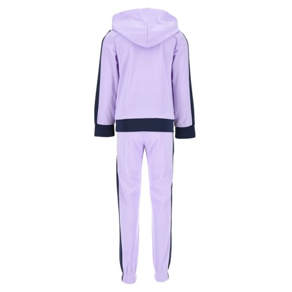 Conjunto deportivo en color lila con detalles en negro para mujer.