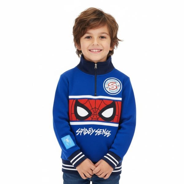 Niño con sudadera azul de Spiderman en Ropa La Giralda.