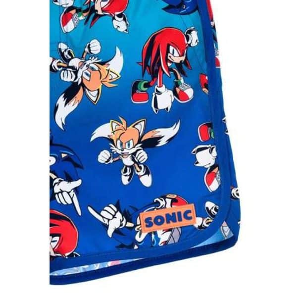 Mochila infantil con personajes de Sonic en colores vivos y diseño llamativo.