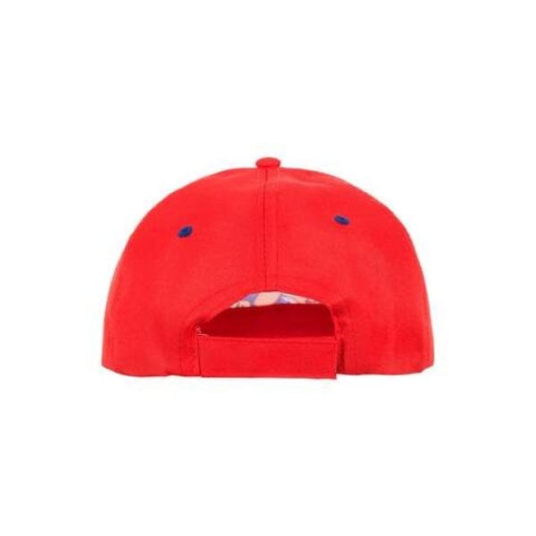 Gorra roja con cierre ajustable y detalles en azul.