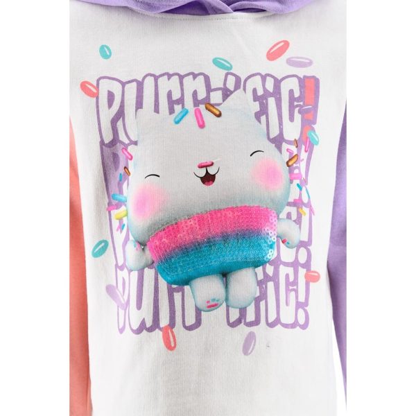 Camiseta con diseño de personaje adorable y texto "Purrfect" en colores pastel.