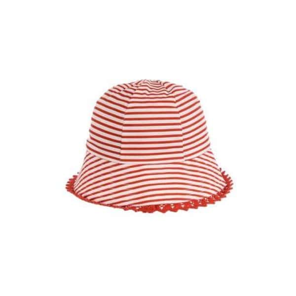 Gorro de bebé con rayas rojas y blancas y borde de encaje rojo.