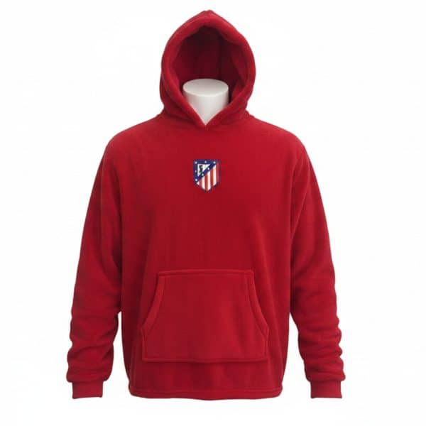 Sudadera roja con capucha y escudo del Atlético de Madrid en el centro.